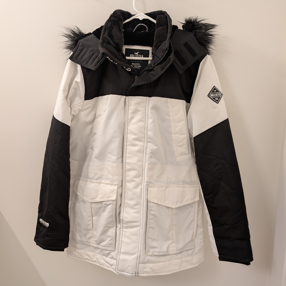 Hollister Men's All Weather Black and White Winter Coat Size Med